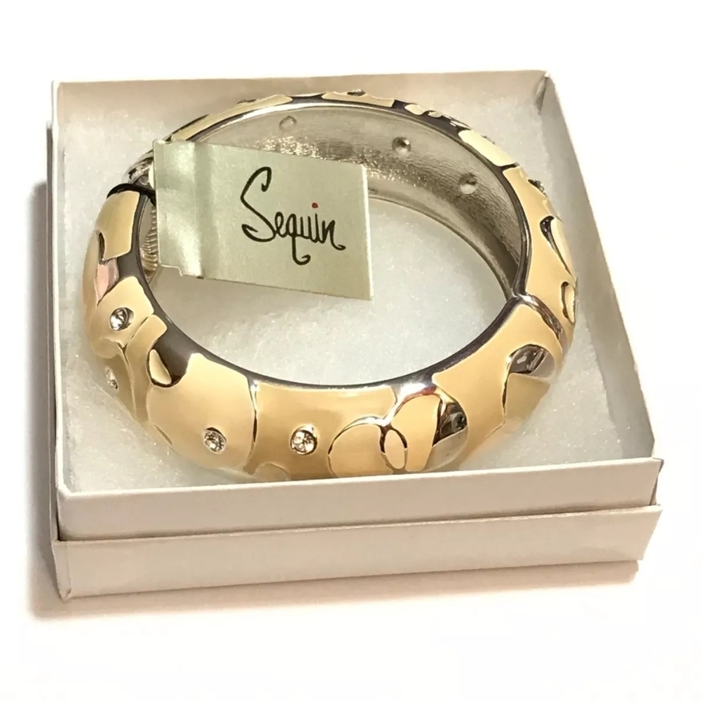 Nordstrom Sequin Off White Large Kandinsky Enamel Hinged Bangle NWT